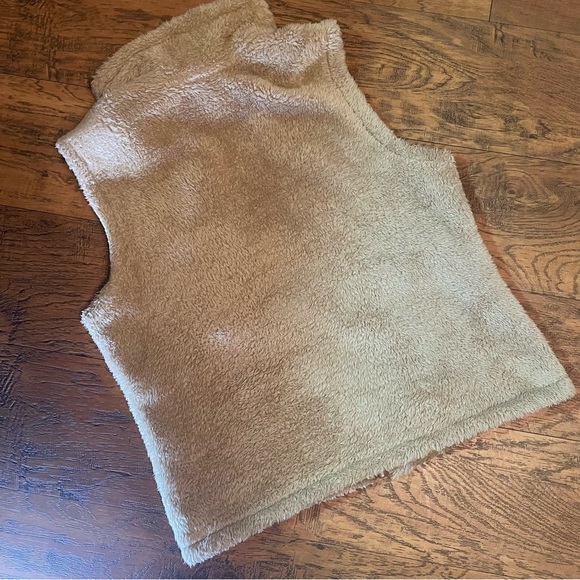 The north face Wmns tan sherpa style zip up vest high neck pockets Sz large - Picture 8 of 12